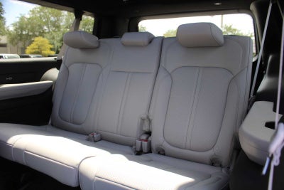 2026 Jeep Grand Wagoneer L 4x4