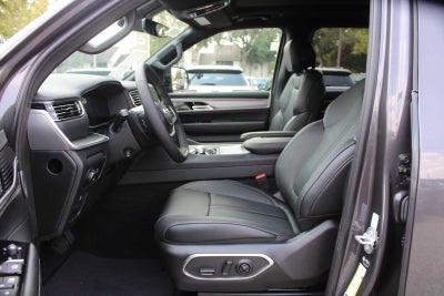 2026 Jeep Grand Wagoneer 4x2