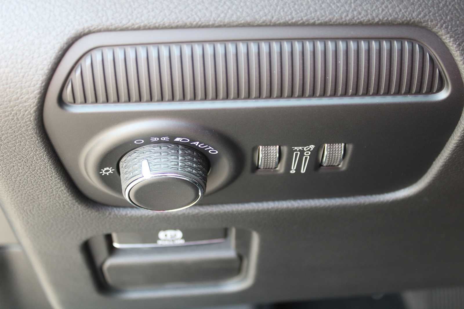 2026 Jeep Grand Wagoneer 4x2