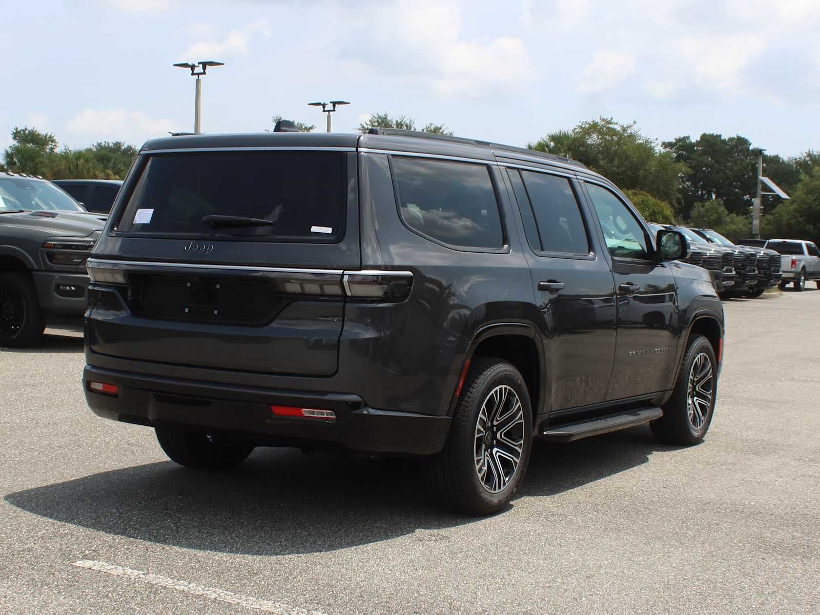 2026 Jeep Grand Wagoneer 4x2