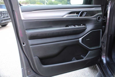 2026 Jeep Grand Wagoneer 4x2