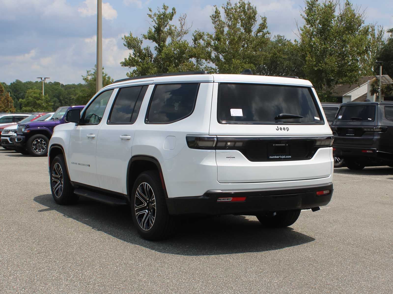 2026 Jeep Grand Wagoneer 4x2