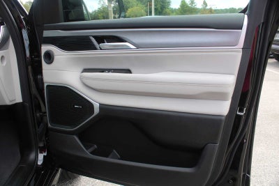 2026 Jeep Grand Wagoneer 4x2