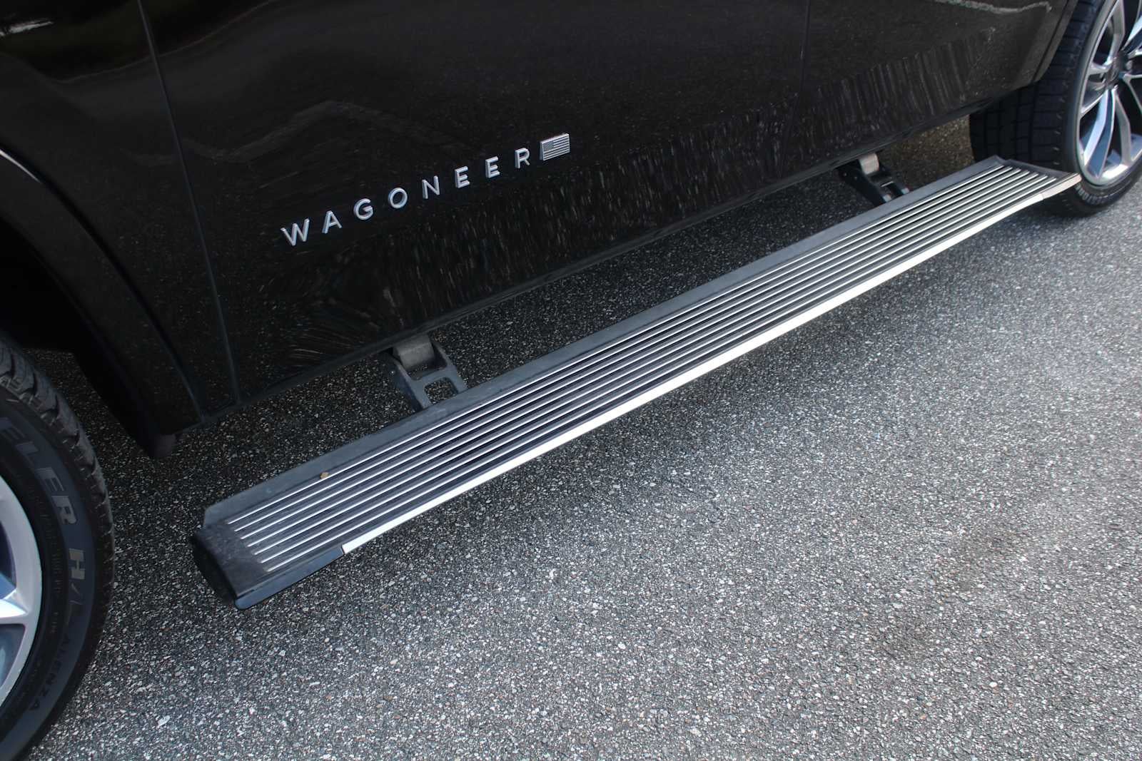 2023 Jeep Wagoneer Series III