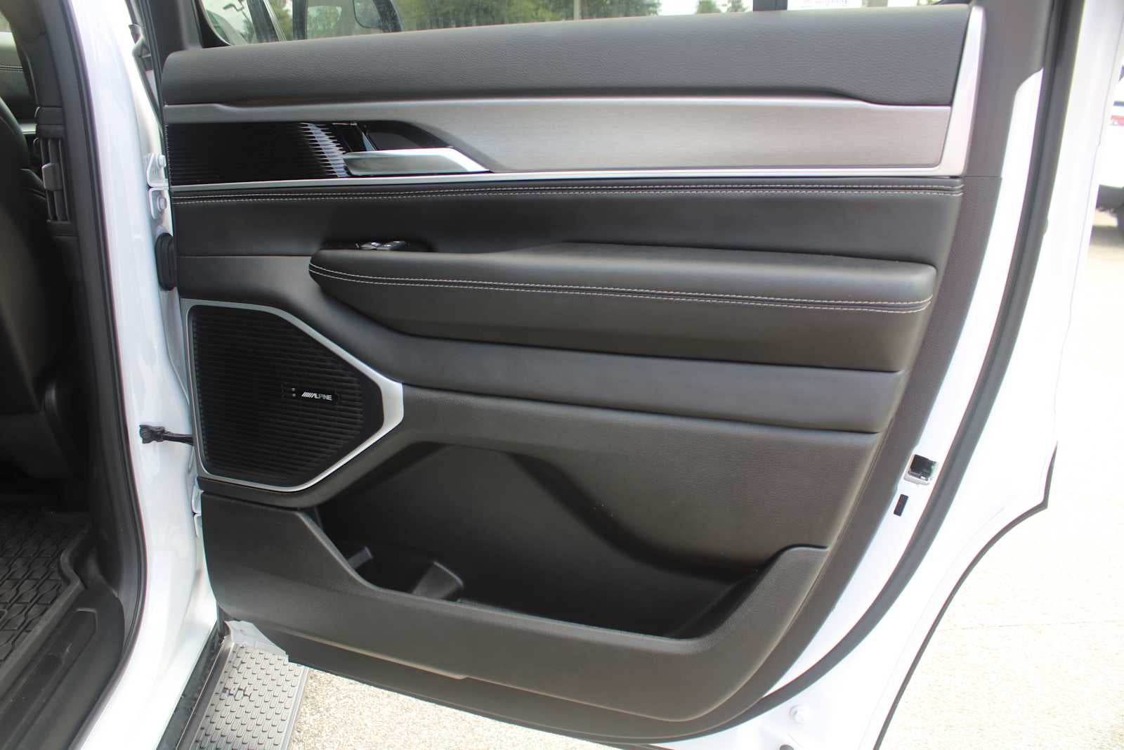 2026 Jeep Grand Wagoneer Upland