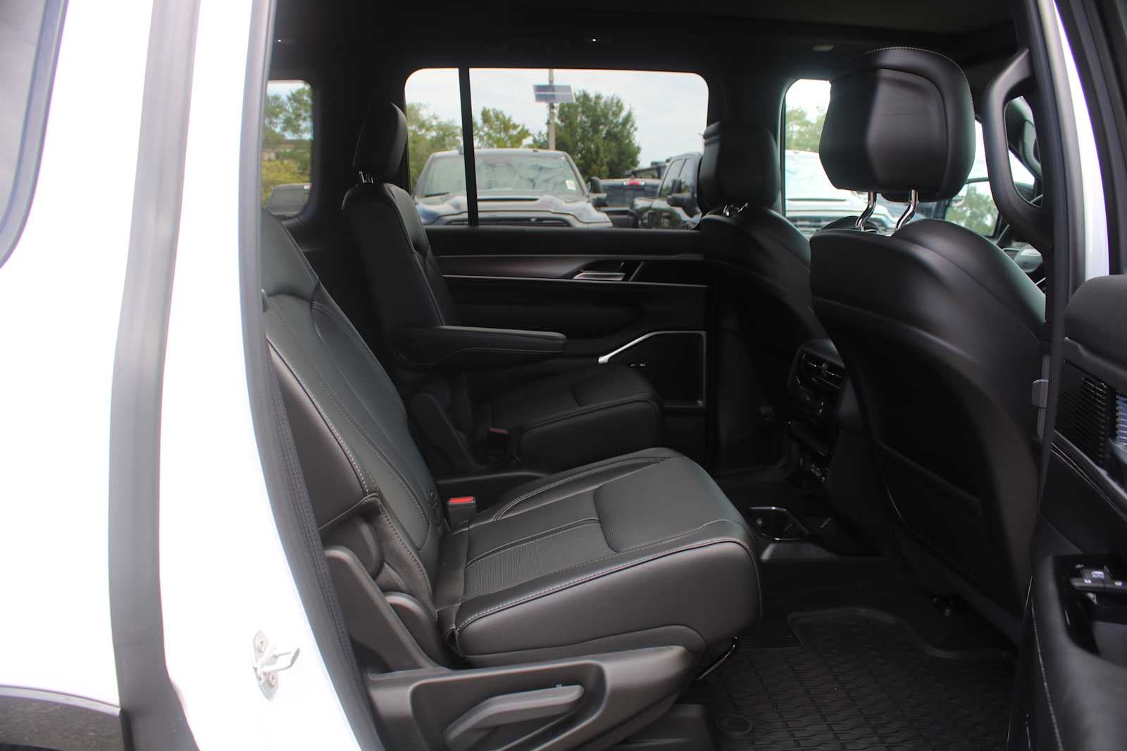 2026 Jeep Grand Wagoneer Upland