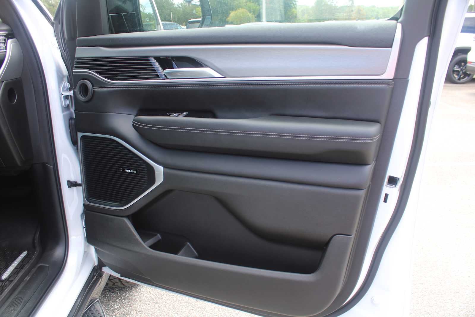 2026 Jeep Grand Wagoneer Upland