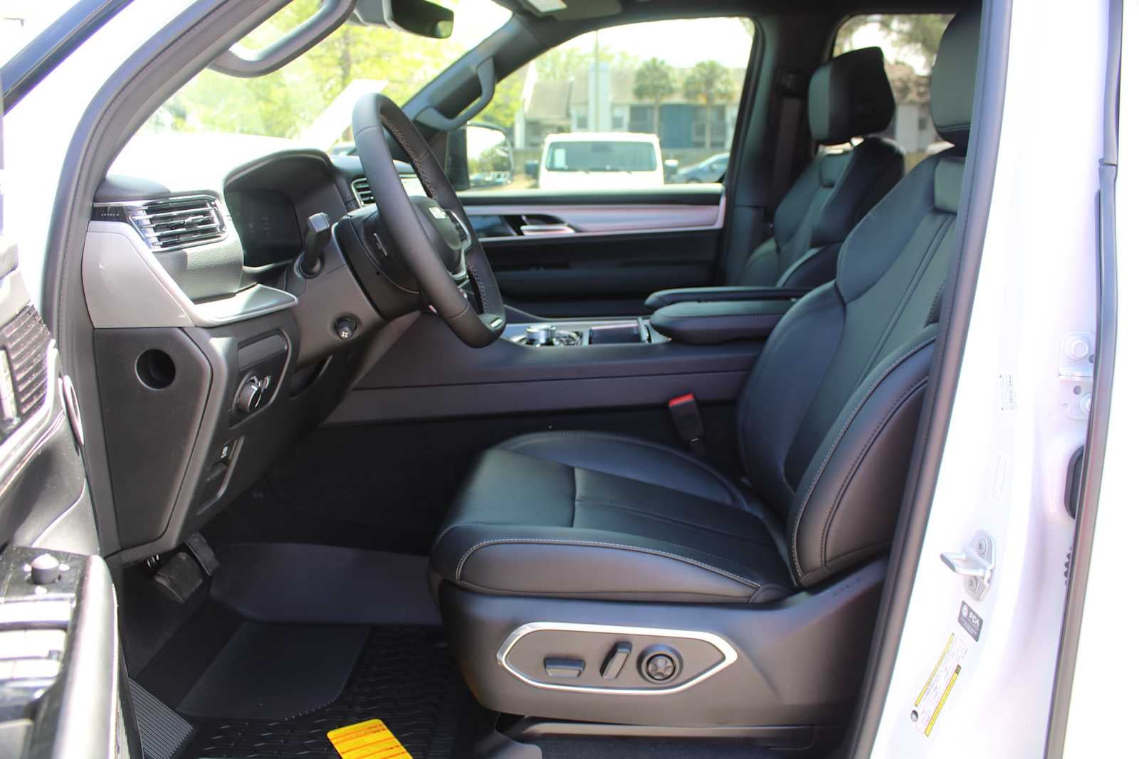 2026 Jeep Grand Wagoneer GRAND WAGONEER UPLAND 4X4