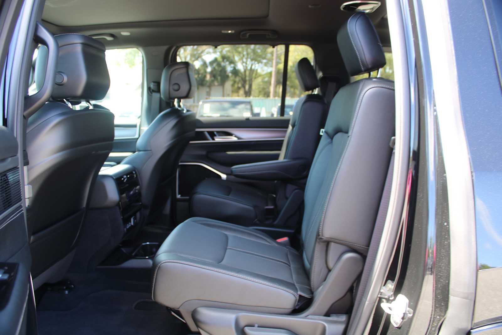 2026 Jeep Grand Wagoneer Limited Reserve