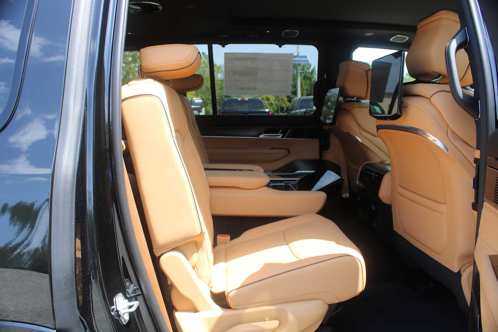 2026 Jeep Grand Wagoneer Summit Reserve