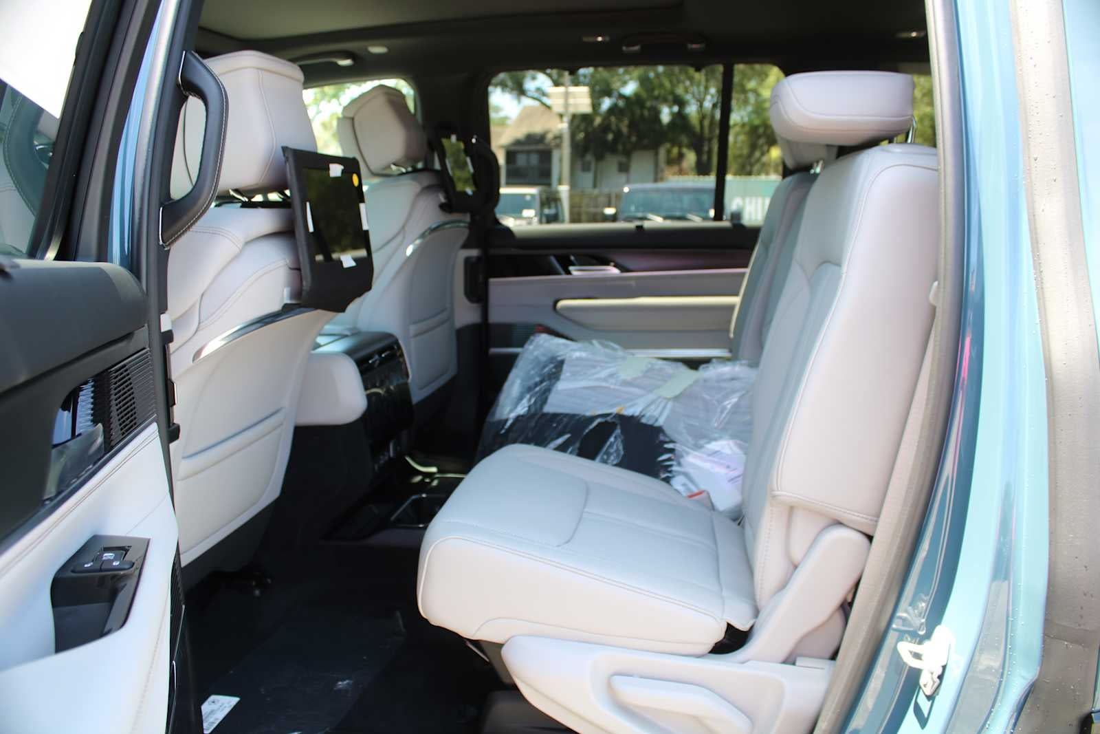 2026 Jeep Grand Wagoneer Summit Obsidian