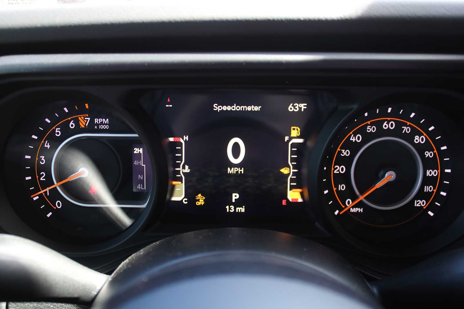 2026 Jeep Gladiator GLADIATOR SAHARA 4X4