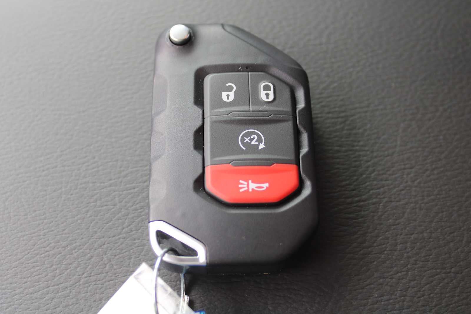 2026 Jeep Gladiator GLADIATOR SAHARA 4X4