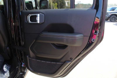 2026 Jeep Gladiator GLADIATOR SAHARA 4X4