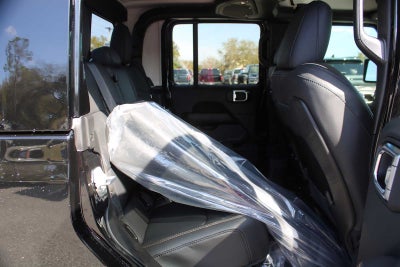 2026 Jeep Gladiator GLADIATOR SAHARA 4X4