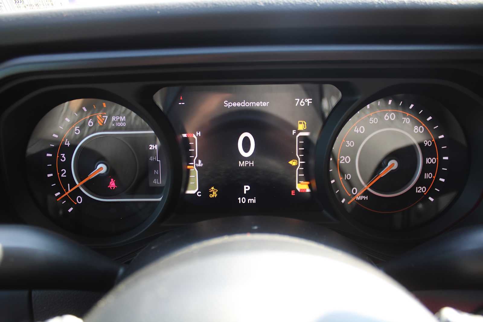 2026 Jeep Gladiator GLADIATOR SAHARA 4X4