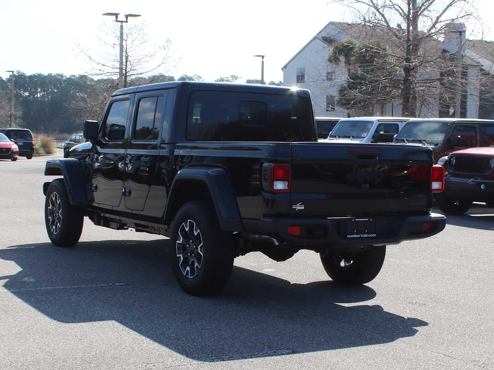 2026 Jeep Gladiator GLADIATOR SAHARA 4X4