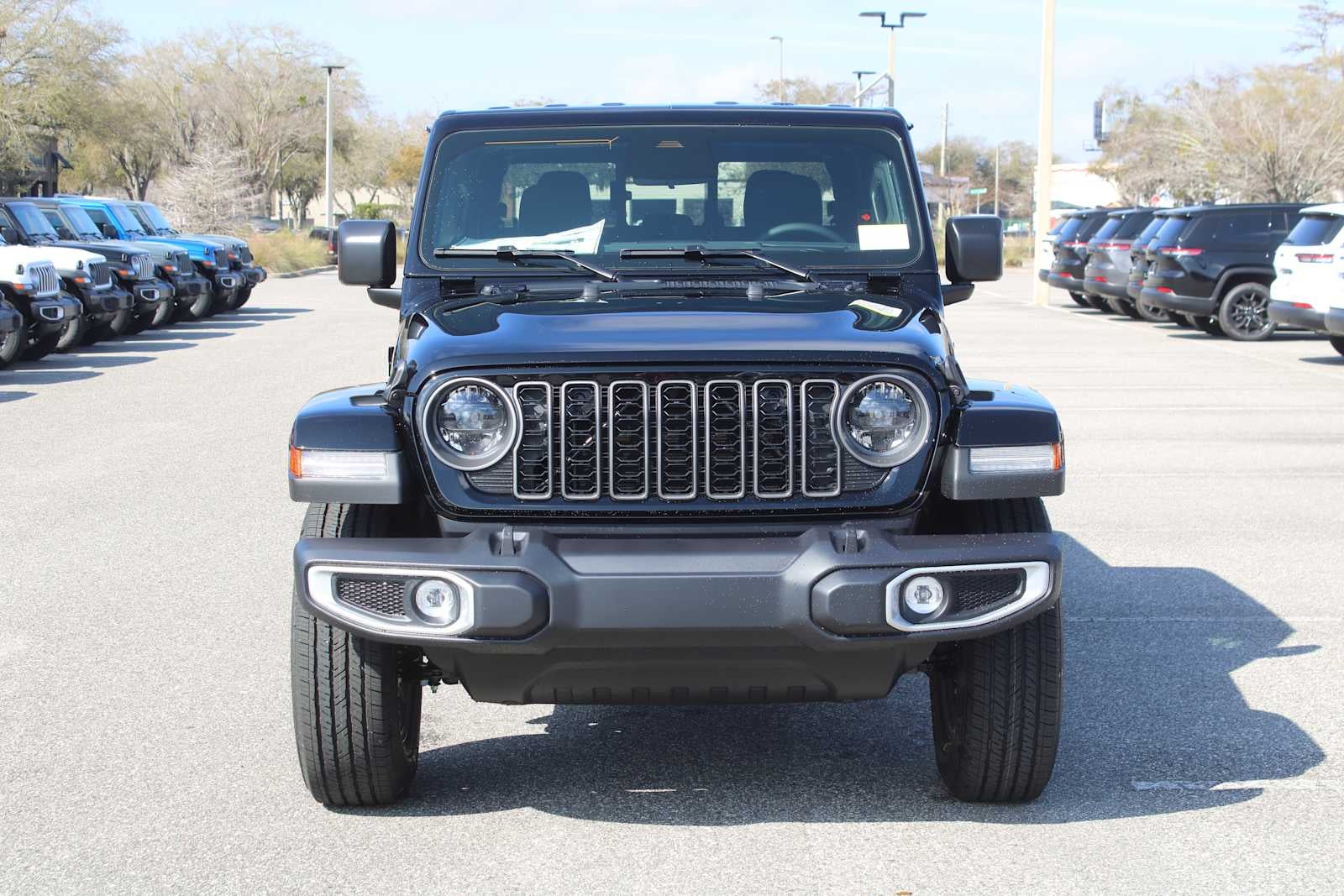 2026 Jeep Gladiator GLADIATOR SAHARA 4X4