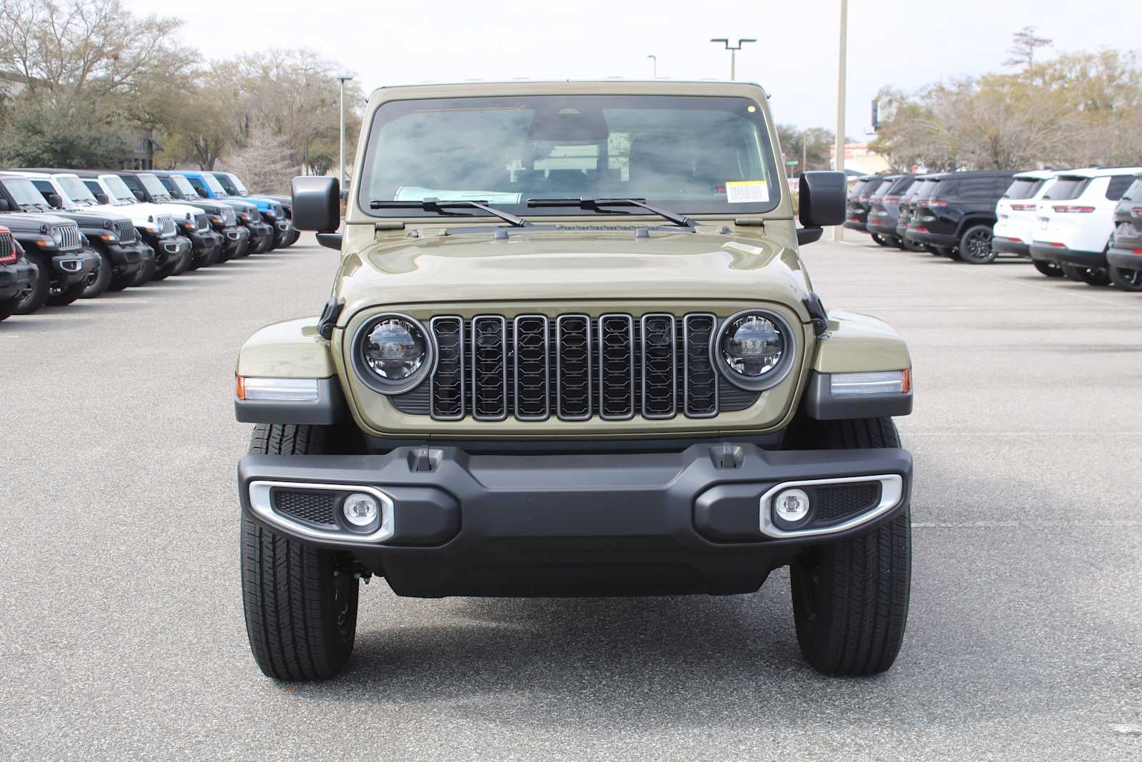 2026 Jeep Gladiator GLADIATOR SAHARA 4X4