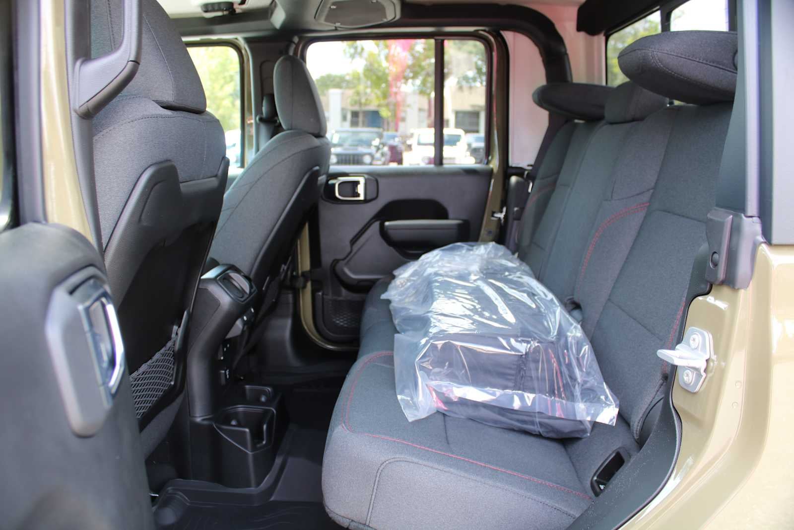 2025 Jeep Gladiator GLADIATOR RUBICON 4X4