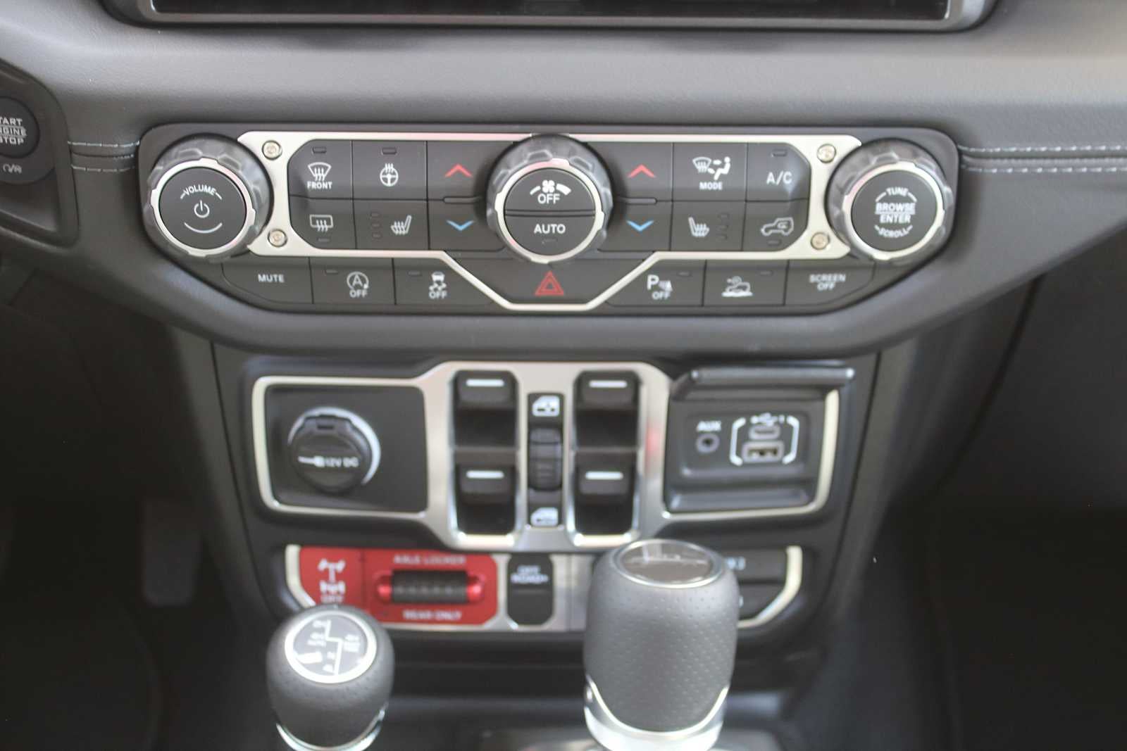 2026 Jeep Gladiator Mojave X