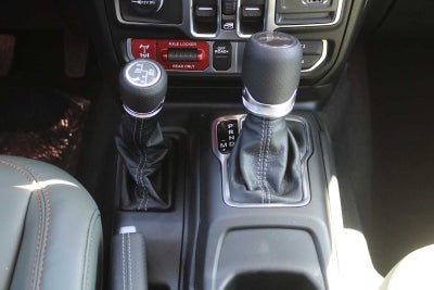 2026 Jeep Gladiator GLADIATOR MOJAVE X 4X4