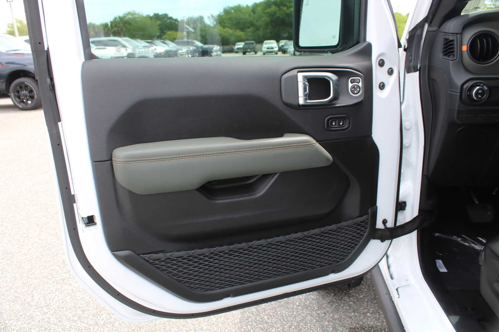 2026 Jeep Gladiator GLADIATOR MOJAVE X 4X4