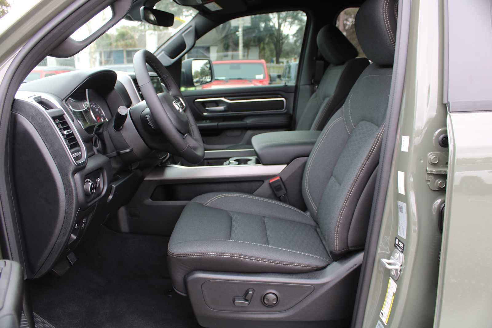 2026 RAM Ram 1500 RAM 1500 BIG HORN CREW CAB 4X2 5'7' BOX