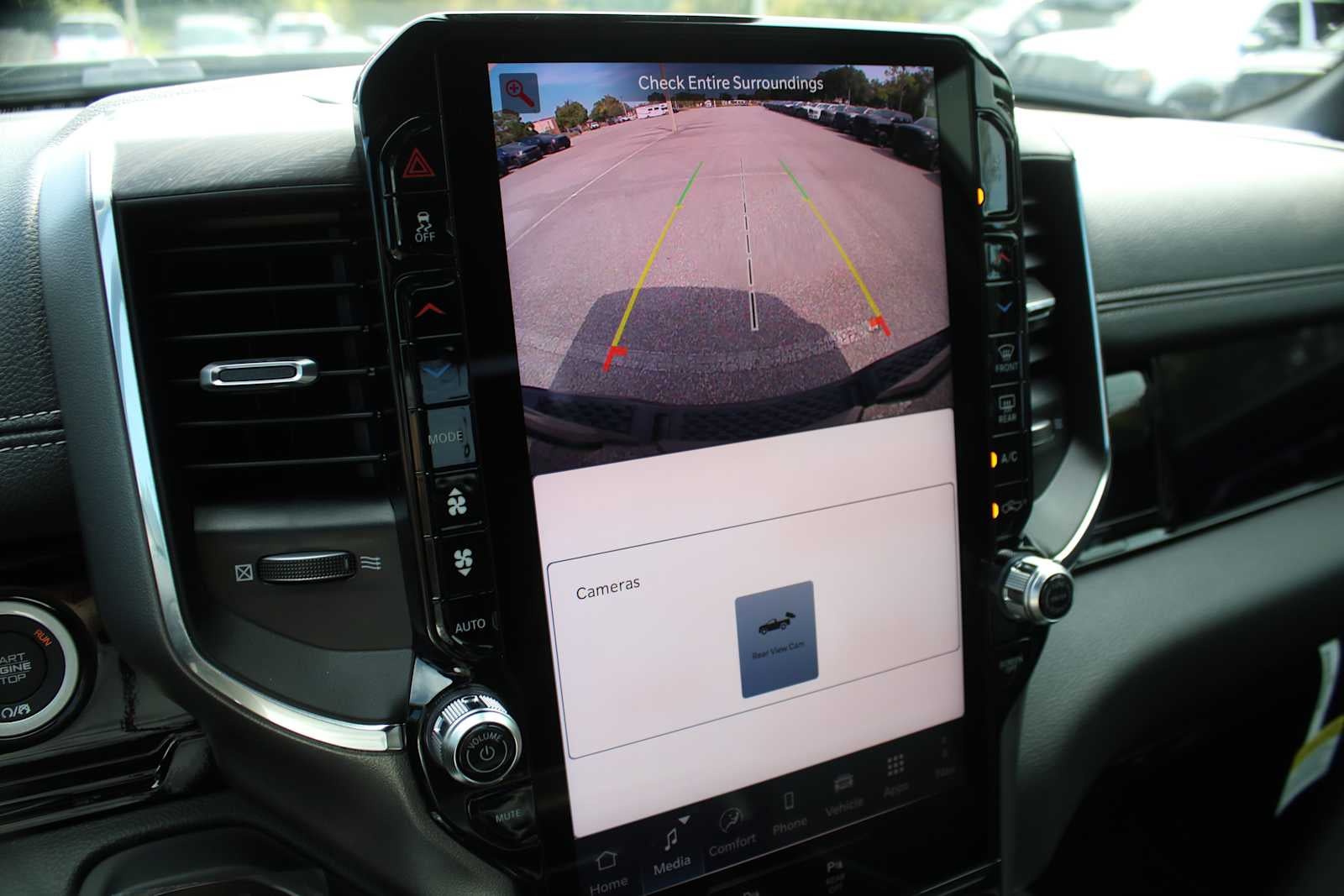 2026 RAM Ram 1500 RAM 1500 LARAMIE CREW CAB 4X2 5'7' BOX