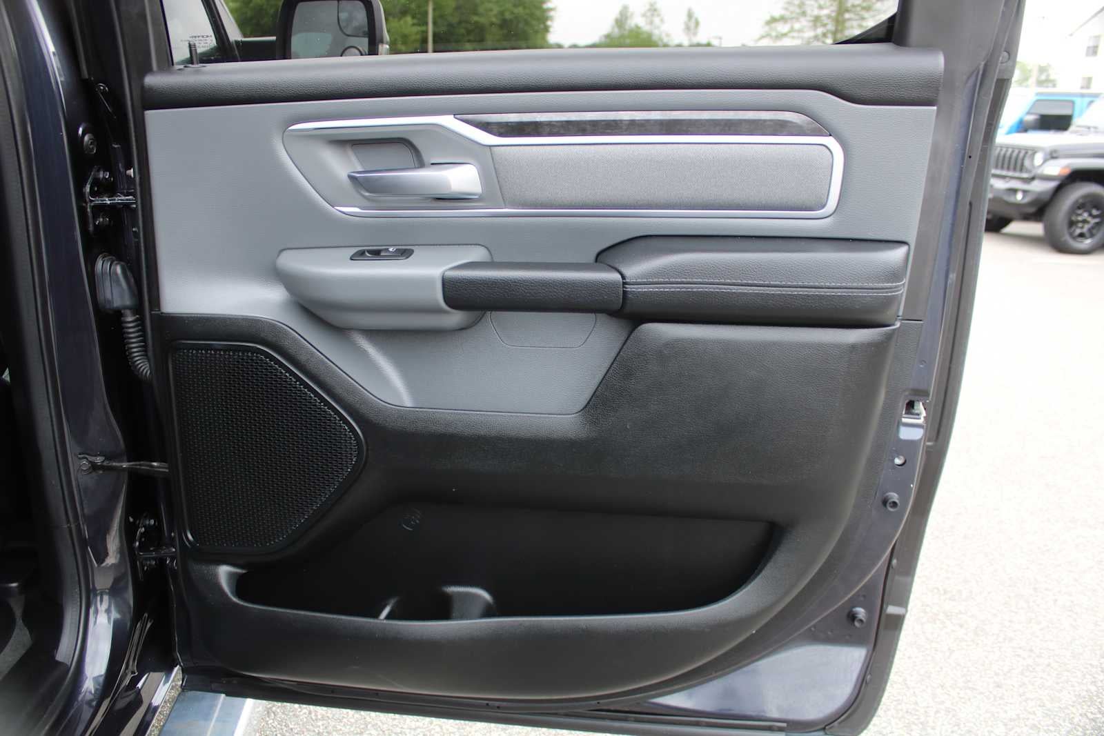 2021 RAM 1500 Big Horn Crew Cab 4x4 5'7' Box