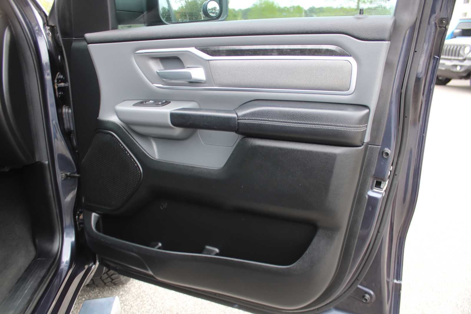 2021 RAM 1500 Big Horn Crew Cab 4x4 5'7' Box