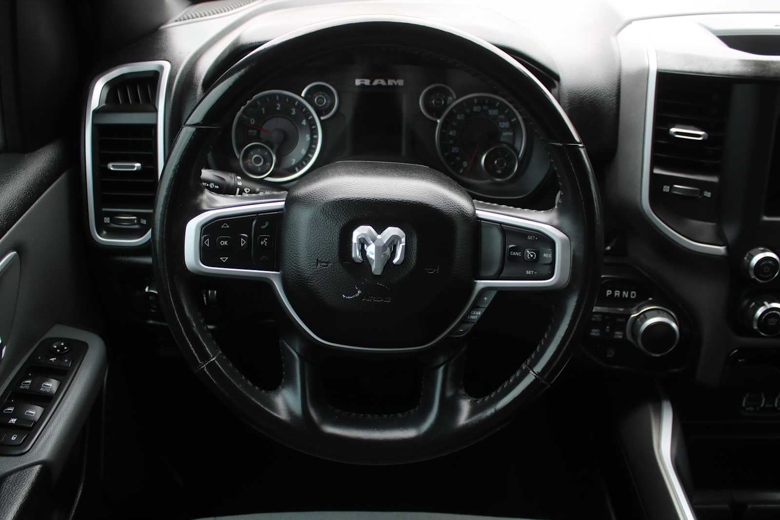 2021 RAM 1500 Big Horn Crew Cab 4x4 5'7' Box