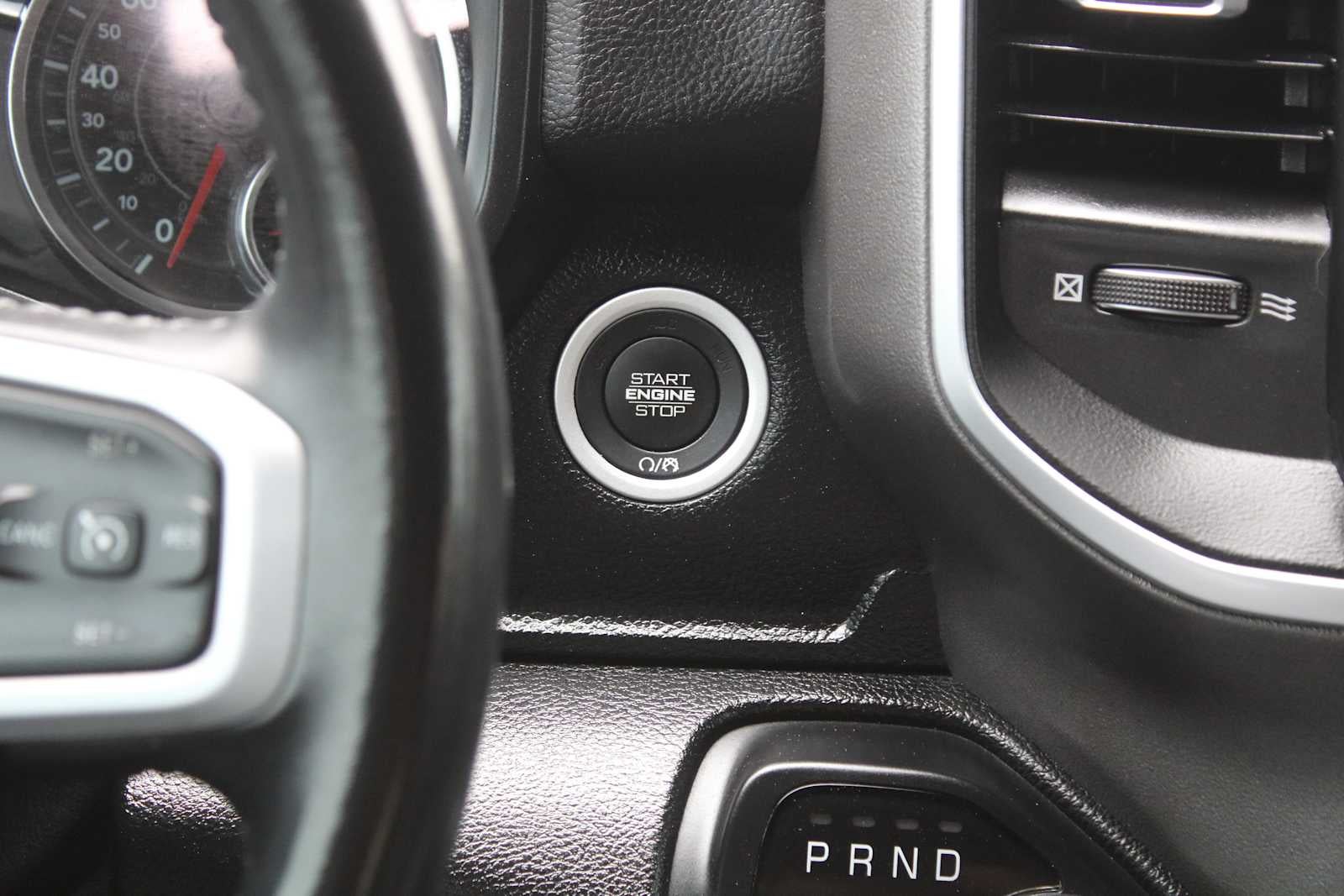 2021 RAM 1500 Big Horn Crew Cab 4x4 5'7' Box