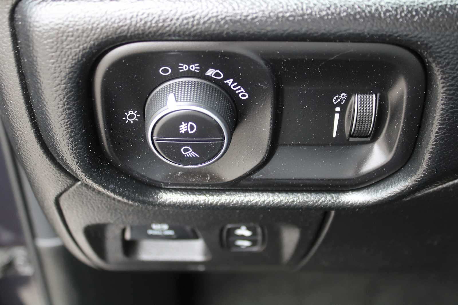 2021 RAM 1500 Big Horn Crew Cab 4x4 5'7' Box