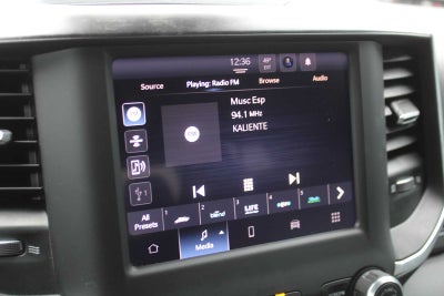 2022 RAM 1500 Big Horn Crew Cab 4x4 5'7' Box