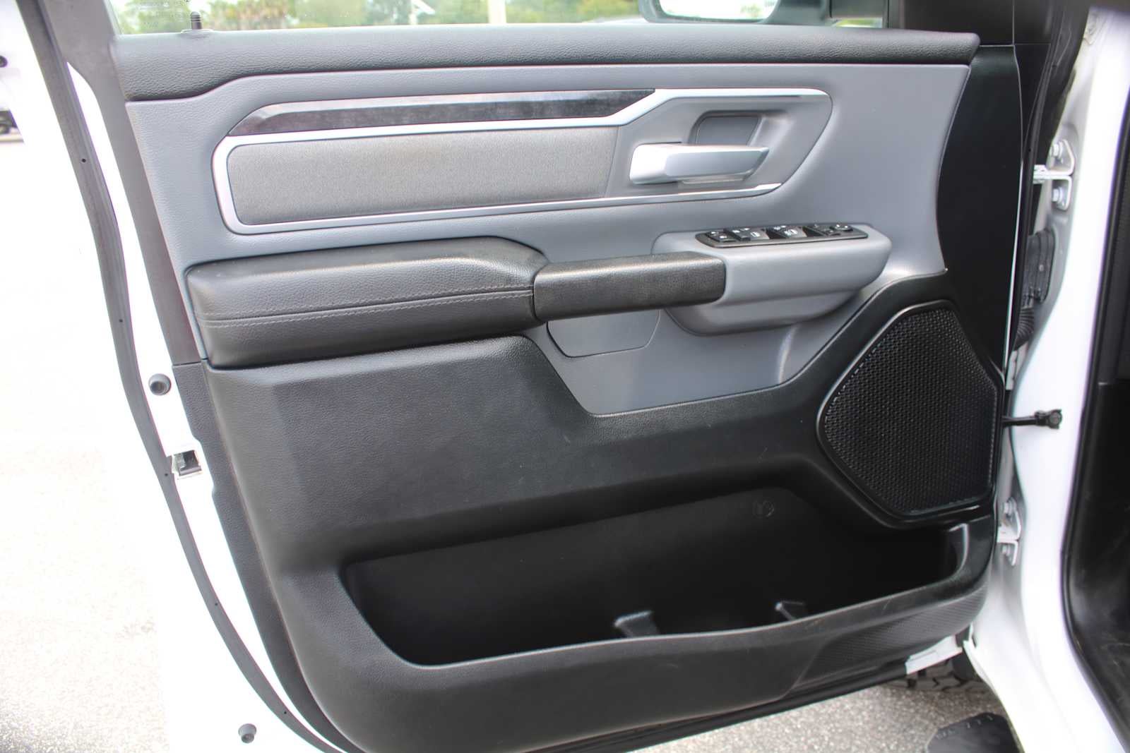 2022 RAM 1500 Big Horn Quad Cab 4x4 6'4' Box