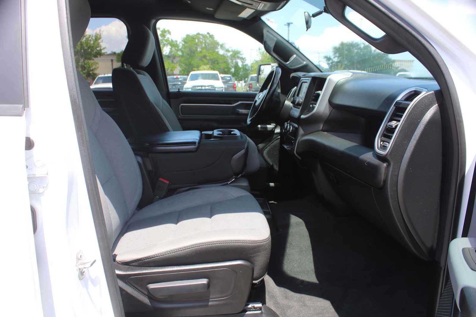 2022 RAM 1500 Big Horn Quad Cab 4x4 6'4' Box