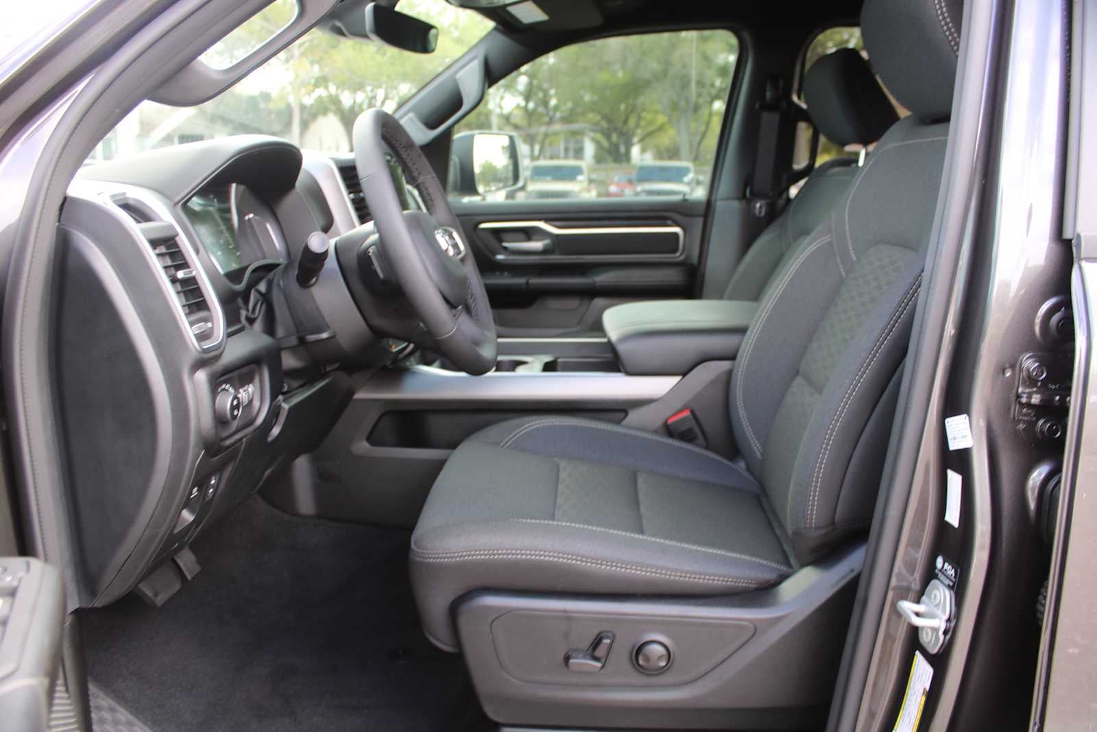 2026 RAM 1500 Big Horn Crew Cab 4x4 5'7' Box