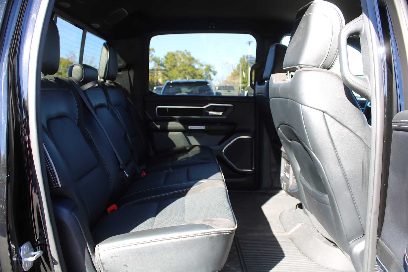 2025 RAM 1500 Laramie Crew Cab 4x4 5'7' Box