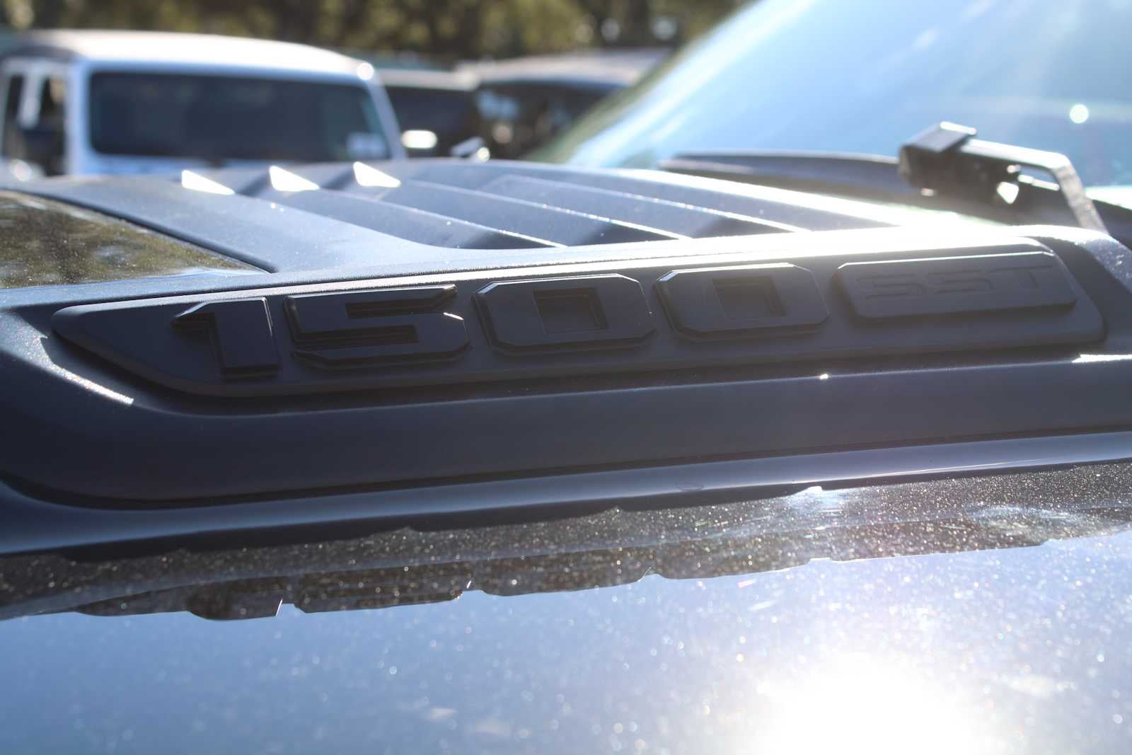 2025 RAM 1500 Laramie Crew Cab 4x4 5'7' Box