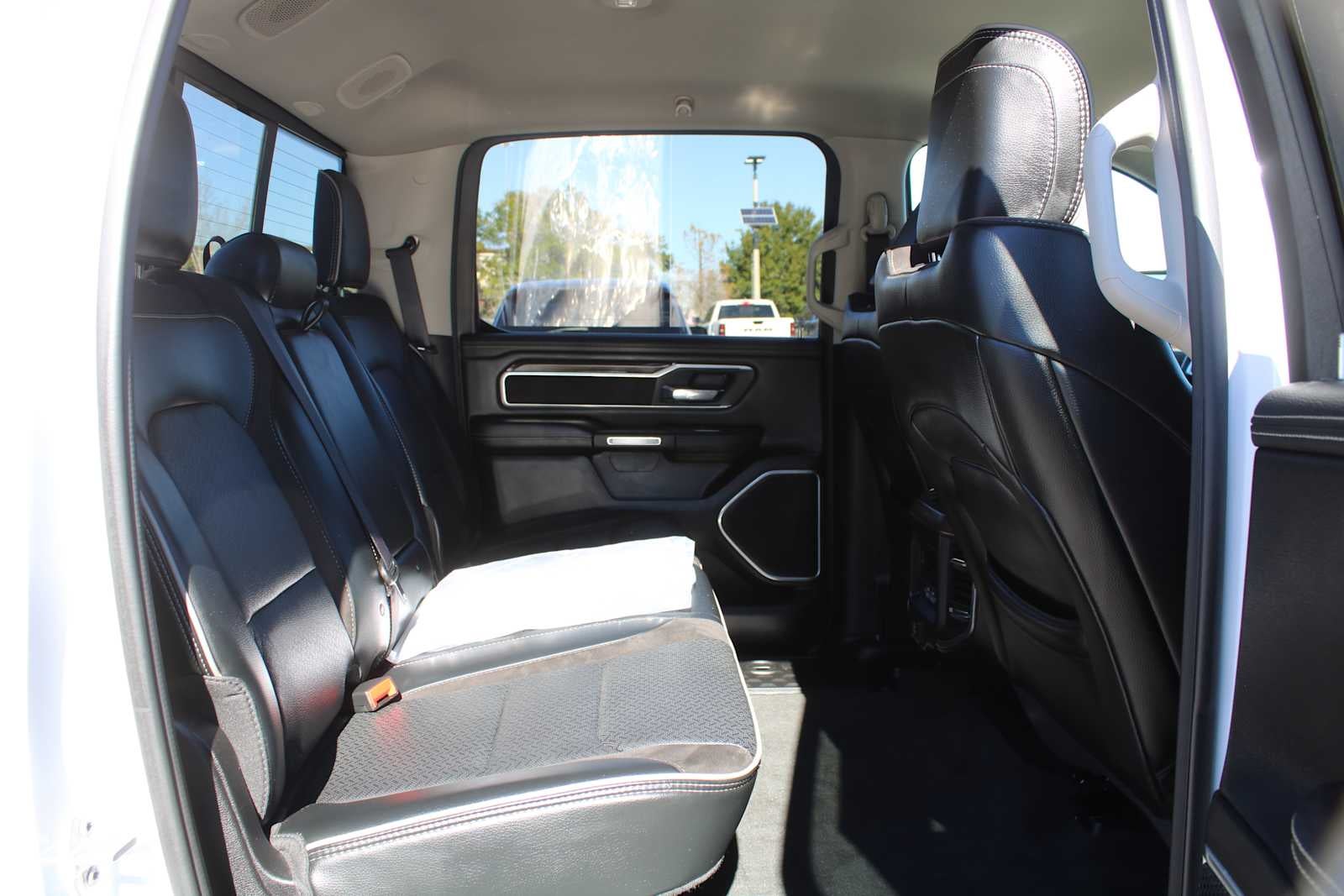 2022 RAM 1500 Laramie Crew Cab 4x4 5'7' Box