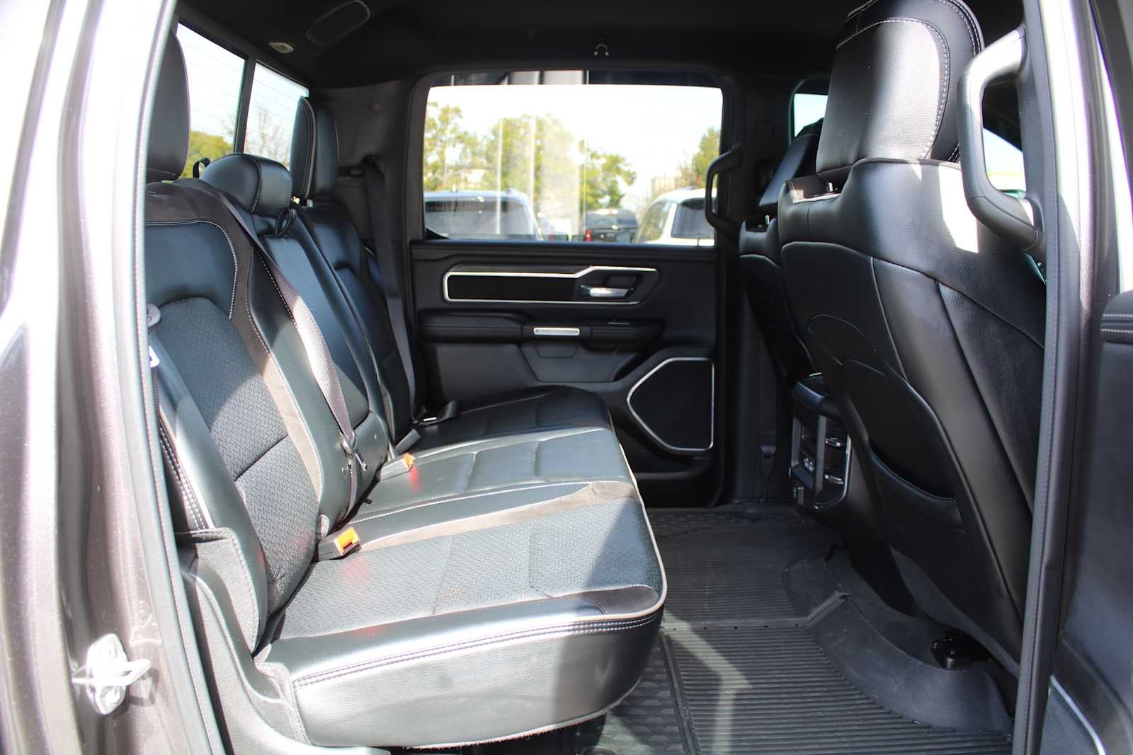 2023 RAM 1500 Laramie Crew Cab 4x4 5'7' Box