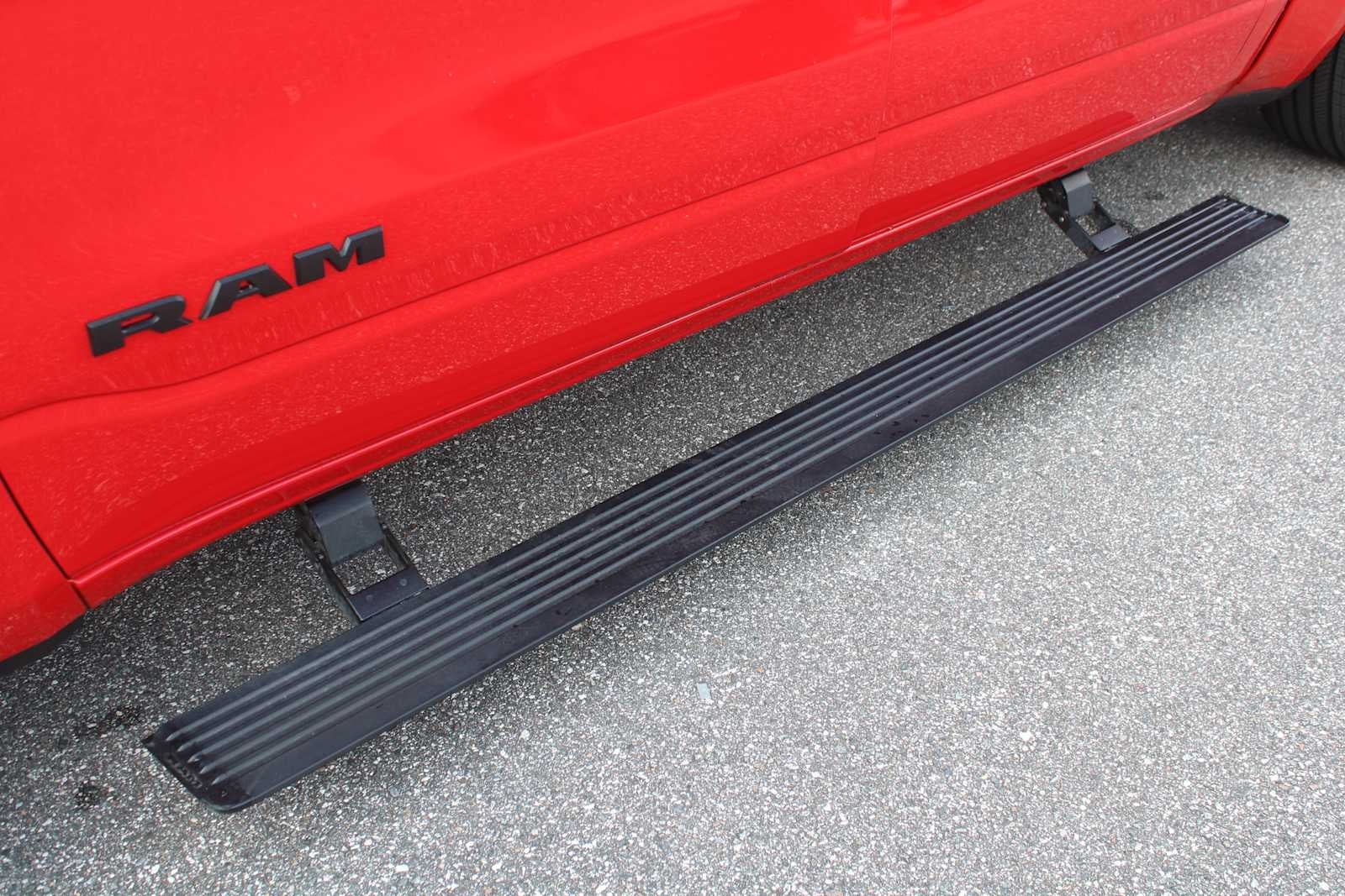 2023 RAM 1500 Laramie Crew Cab 4x4 5'7' Box