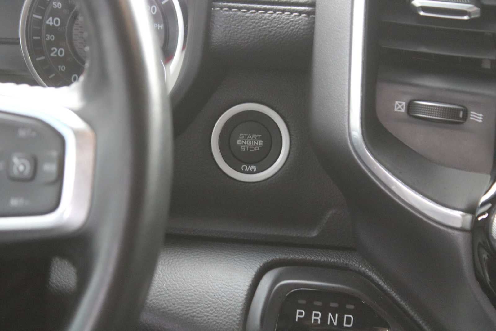 2023 RAM 1500 Laramie Crew Cab 4x4 5'7' Box