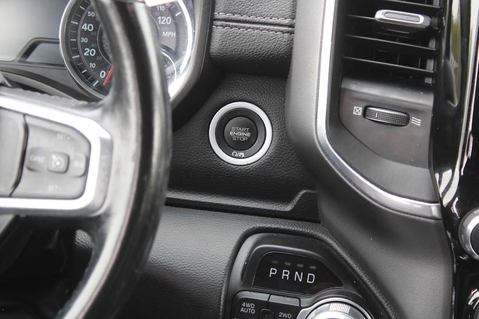 2022 RAM 1500 Laramie Crew Cab 4x4 6'4' Box