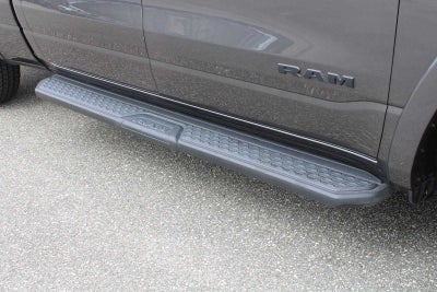 2022 RAM 1500 Laramie Crew Cab 4x4 6'4' Box