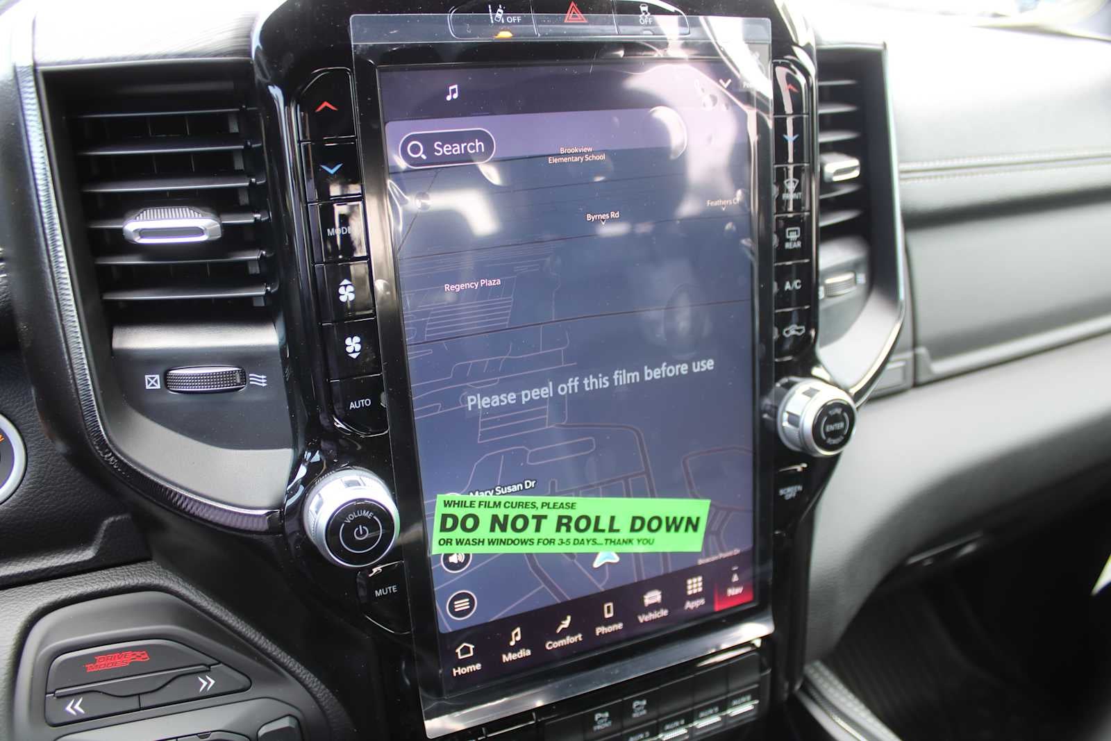 2026 RAM Ram 1500 RAM 1500 RHO CREW CAB 4X4 5'7' BOX