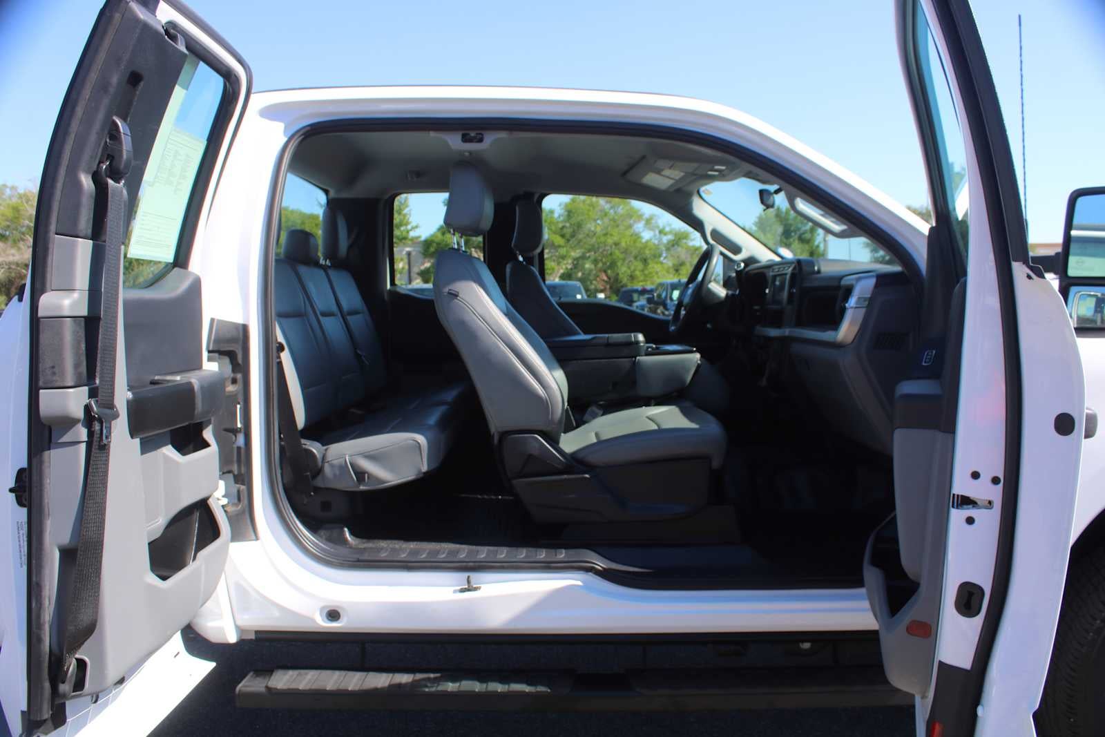 2024 Ford Super Duty F-350 SRW XL