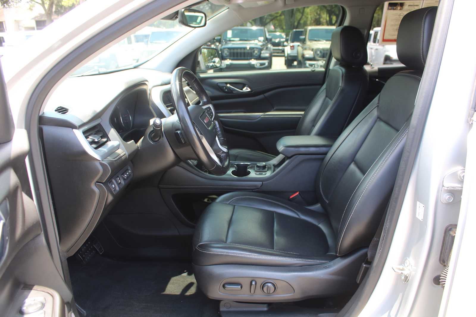 2020 GMC Acadia SLT
