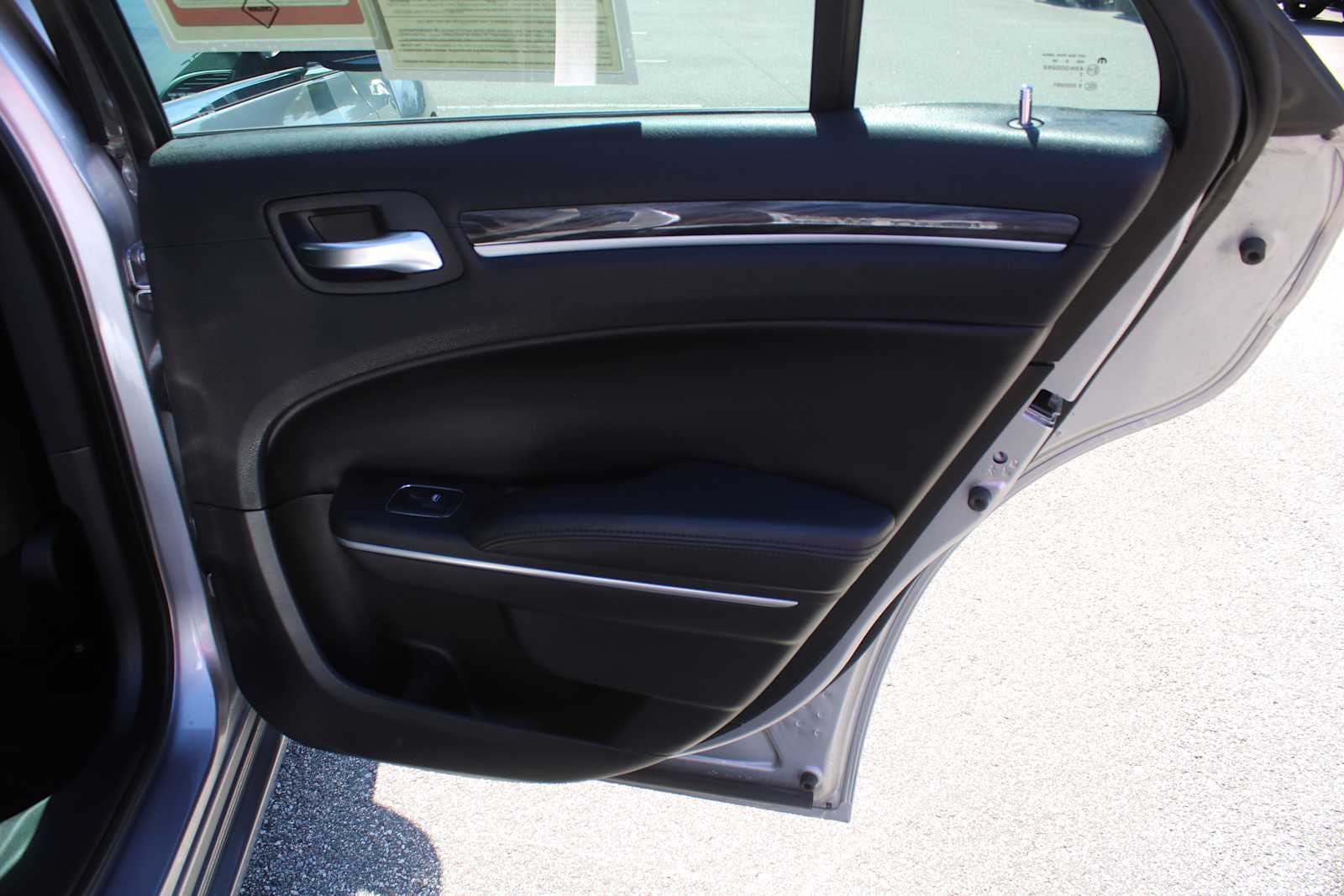 2018 Chrysler 300 Touring L